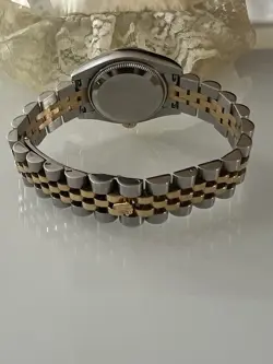 GOLD MOP ROMAN