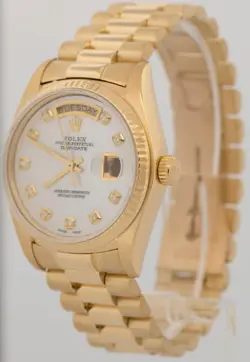 GOLD WATCH 18038