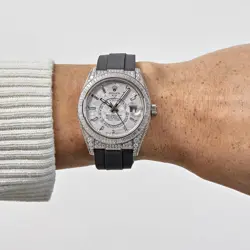 DIAMOND BEZEL AND