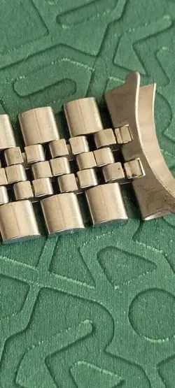 CROWN/STEEL OVAL