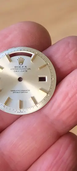 COLOR DIAL