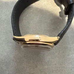 GOLD ANTIQUE VINTAGE