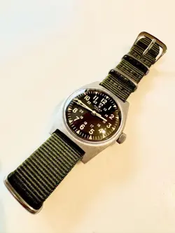 ANTIQUE HAND-WIND