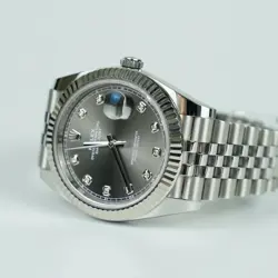 WATCH 10P DIAMOND