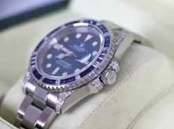 SAPPHIRE BEZEL DIAMOND