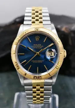36MM WRISTWATCH *RUNS*