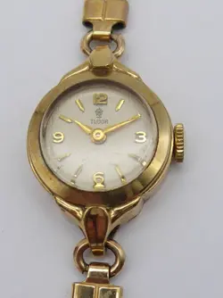 WRISTWATCH IN BOX