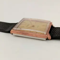 WATCH SQUARE
