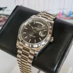 LNIB 40MM 18K