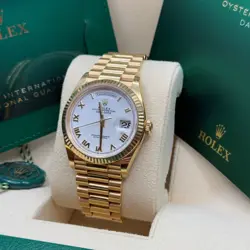 WHITE ROMAN 18K