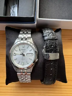 SEIKO SPORTS SILVER