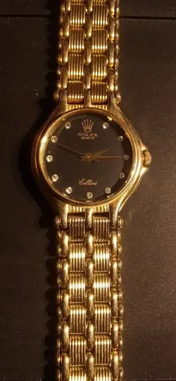 QUARTZ DIAMOND WATCH