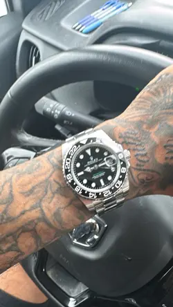 ROLEX GMT MASTER II (BLACK DIAL)