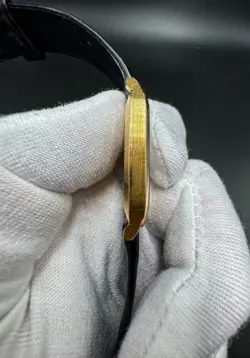 GOLD WATCH FOR