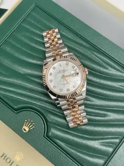 ROSE GOLD BOX