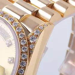 DAY DATE CASE