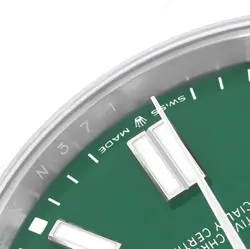 ROLEX OYSTER PERPETUAL 41 GREEN DIAL STEEL MENS WATCH 124300 BOX CARD