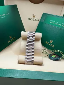 Rolex Day-Date 40 NEW 2025 Olive Green Roman Dial Fluted Platinum President