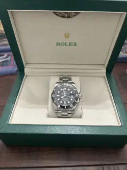 BLACK ROLEX SUBMARINER