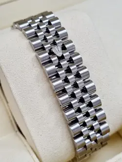 WHITE BATON DIAL