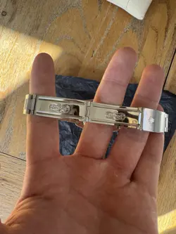 SILVER MENS WATCH