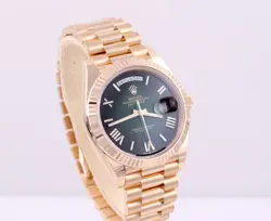 DATE 40 GREEN