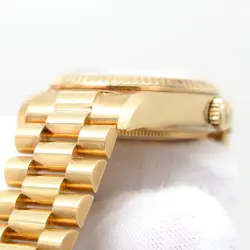 ROLEX 18038 DAY DATE 18K YELLOW GOLD WITH CHAMPAGNE STICK DIAL