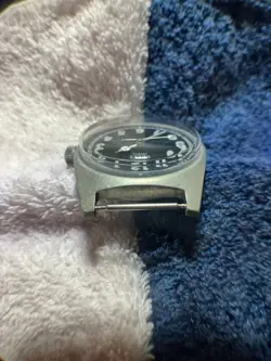 BLACK DIAL USED