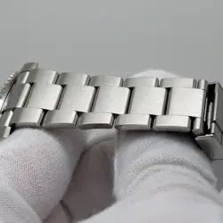 ROLEX 116610LV SUBMARINER