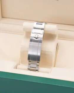 Rolex Submariner Date 40mm 116610LV Green Ceramic Hulk 2016