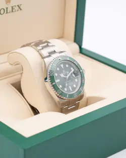 Rolex Submariner Date 40mm 116610LV Green Ceramic Hulk 2016