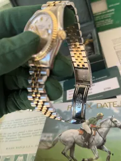 Full Set + Service Card + Full Service History 16233 Rolex Datejust Pyramid