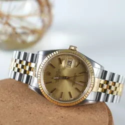 1990 REF. 16233