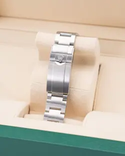 216570 WHITE POLAR