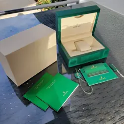 MEDIUM GREEN