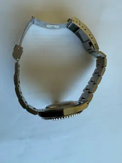 AUTOMATIC OYSTER