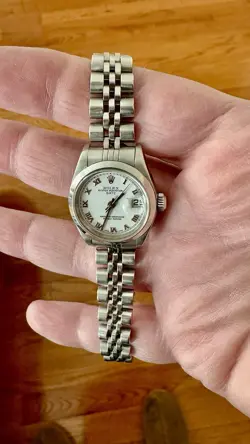 Rolex Genuine 26mm Ladies Datejust 79160 with Roman Dial. Box and Papers