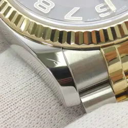 WATCH BROWN