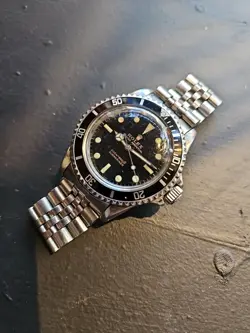 VINTAGE ROLEX SUBMARINER 5513 GILT DIAL WATCH