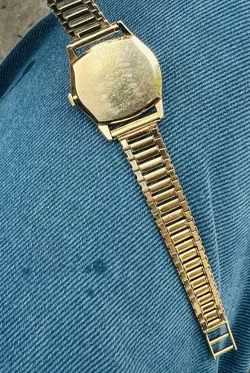 ROLEX  CELLINI ALL GOLD 18 KT LADIES MANUAL WINDING 19 RUBIES 38.849 GRAMS