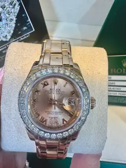 ROLEX EVERROSE GOLD LADY-DATEJUST PEARLMASTER 29 MM DIAMOND BEZEL AND DIAL ROMAN