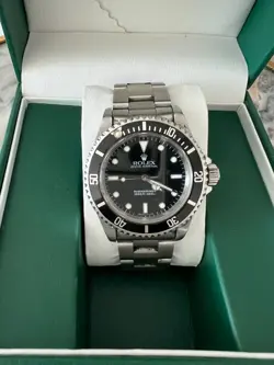 WATCH WITH CASE