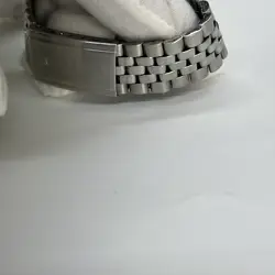 ENGINE-TURNED BEZEL