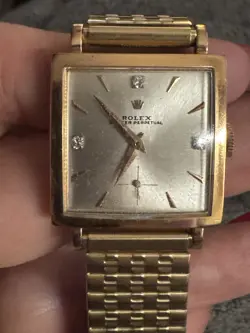 GOLD 28MM WATCH
