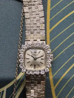 VINTAGE WATCH DIAMOND