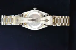 BEZEL WRISTWATCH