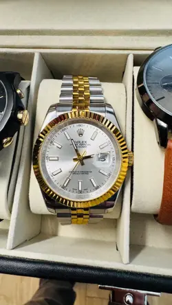 WATCH USED GOOD