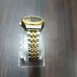 TWO-TONE BLACK DIAL