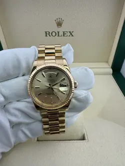 ROLEX DAY-DATE CHAMPAGNE MEN'S WATCH - 118238