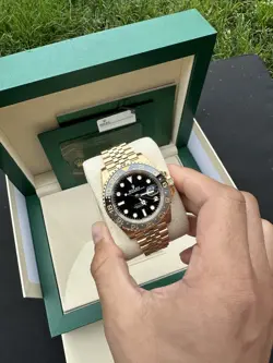 ROLEX GMT-MASTER II 126718GRNR 18K YELLOW GOLD 2024 FULL SET BLACK DIAL JUBILEE